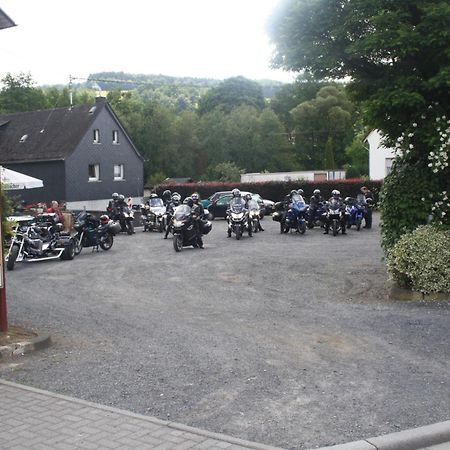 Gasthaus Zur Quelle Bad Marienberg Exterior photo